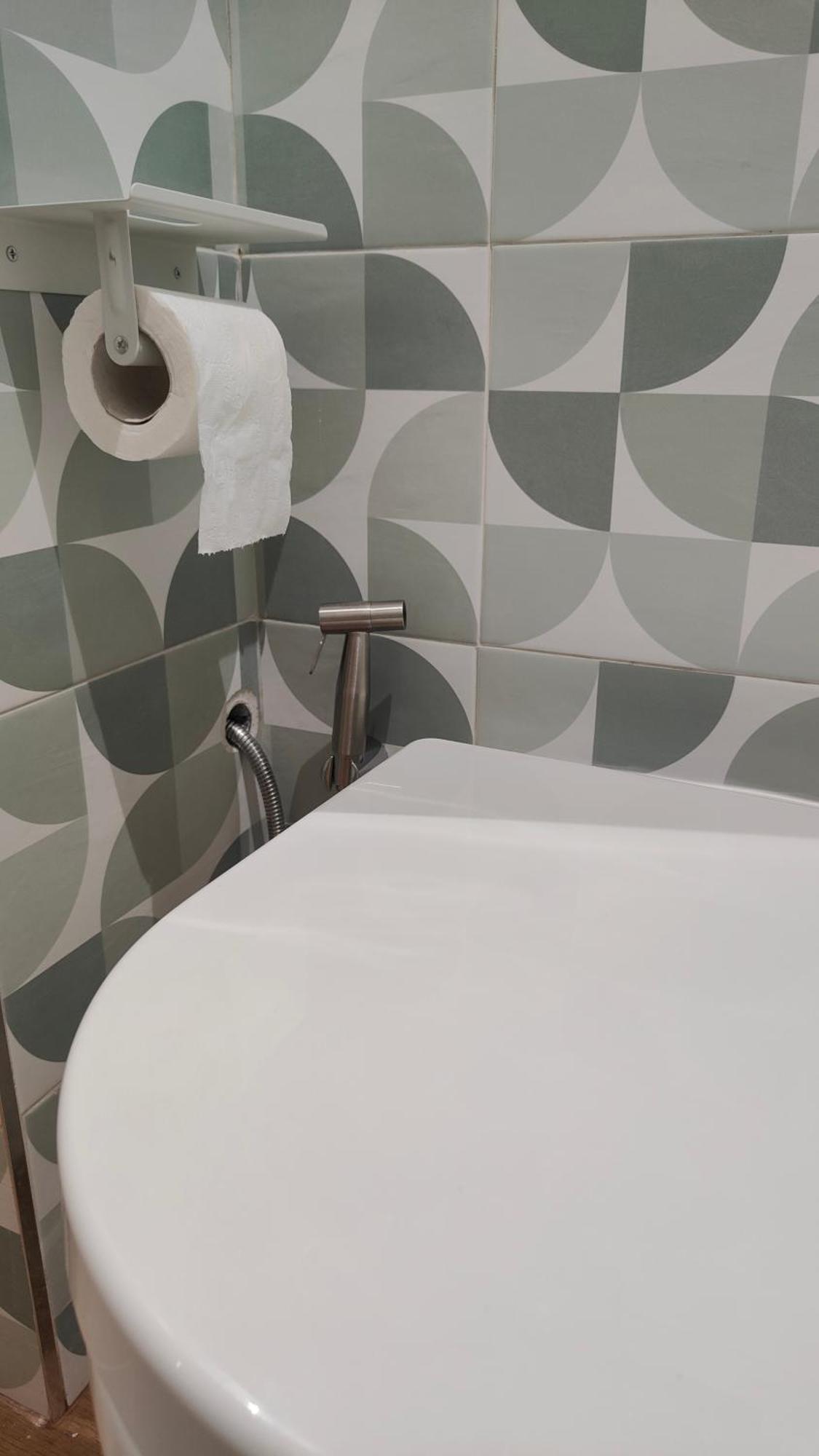 New Malu Apartment Бари Экстерьер фото
